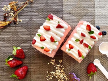 草莓Yogurt瑞士卷