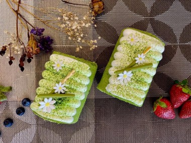 抹茶红豆瑞士卷